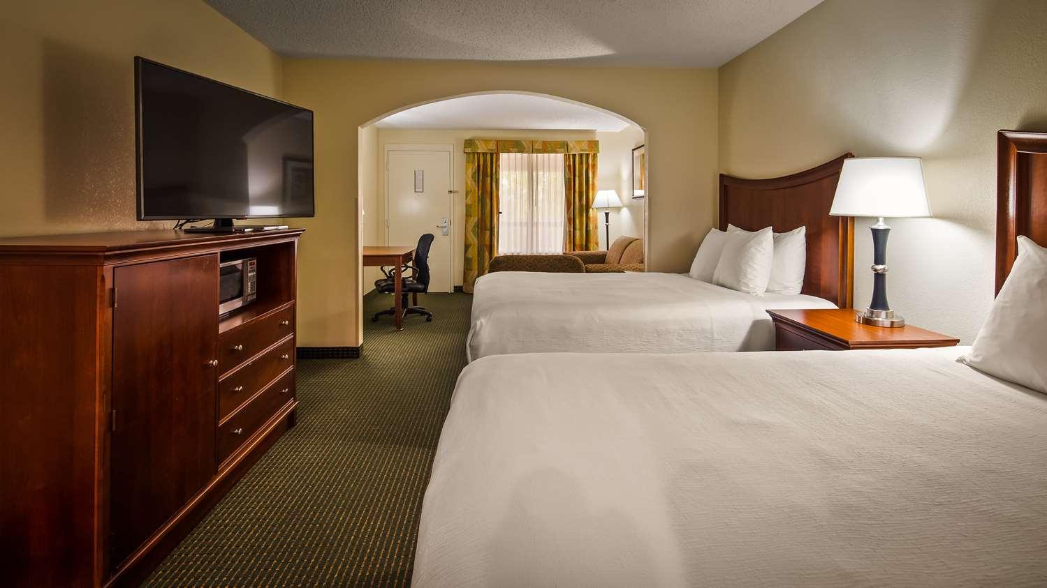 Western Inn&suites Monroe