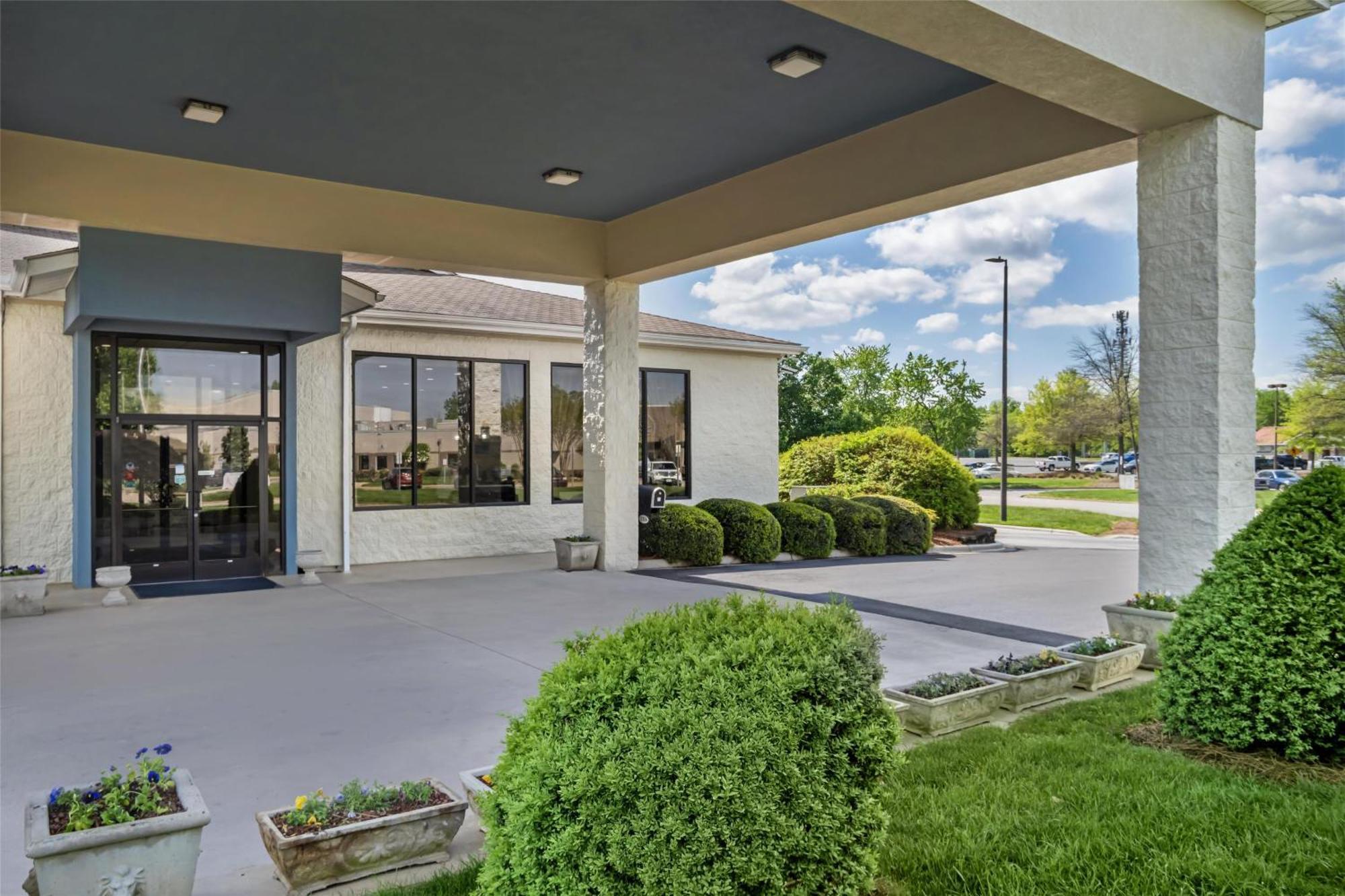 Western Inn&suites Hotel