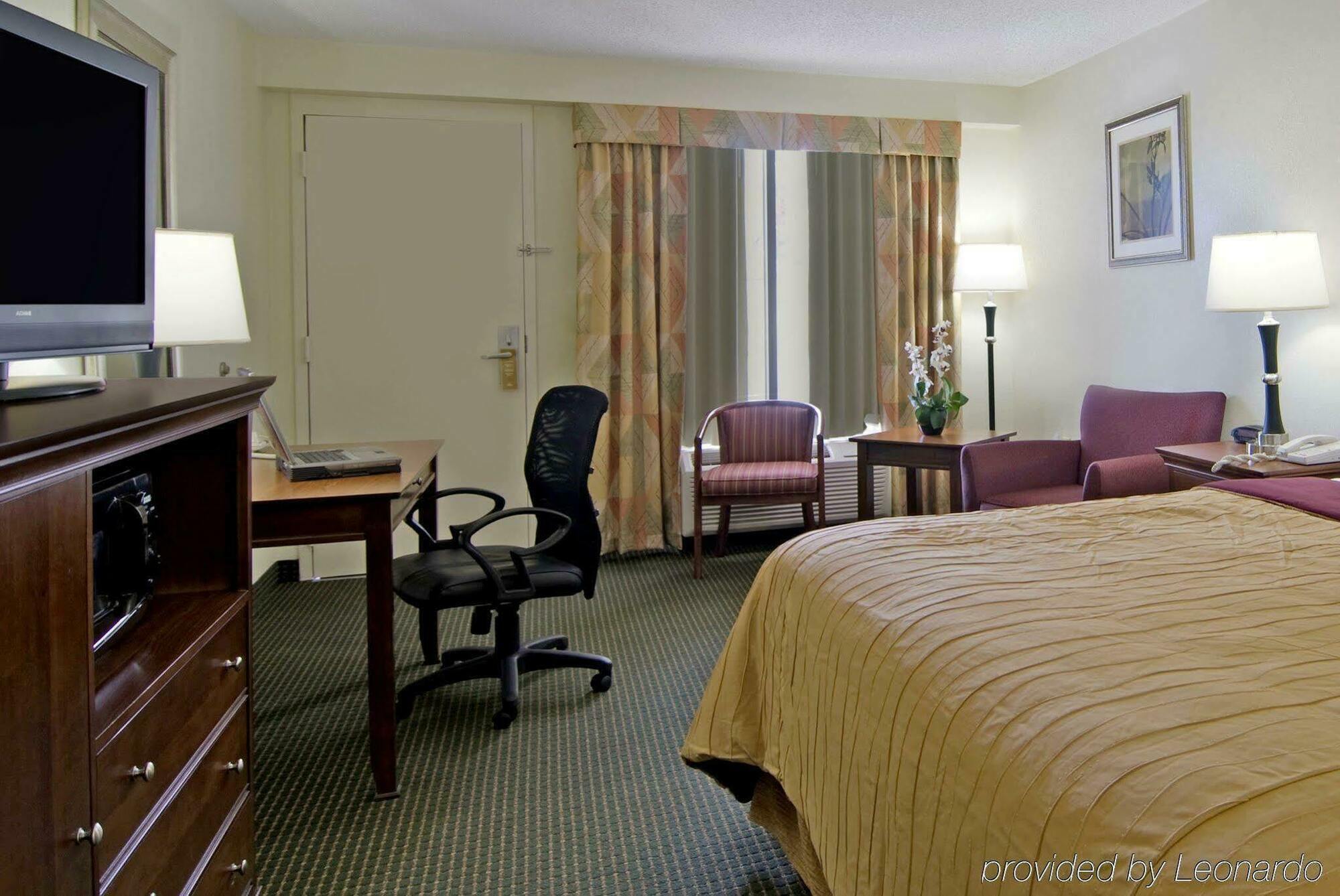 Western Inn&suites Monroe