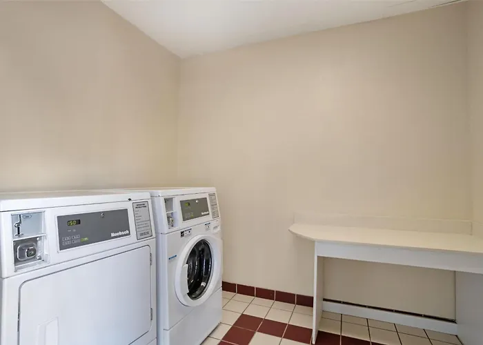 Best Western Inn & Suites Monroe